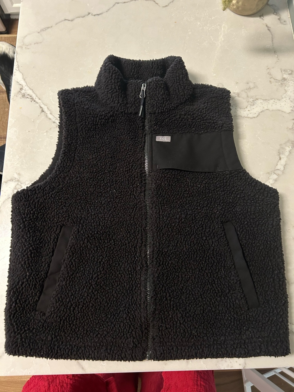 Figs High-Pile Zip-Up Vest, M, Black